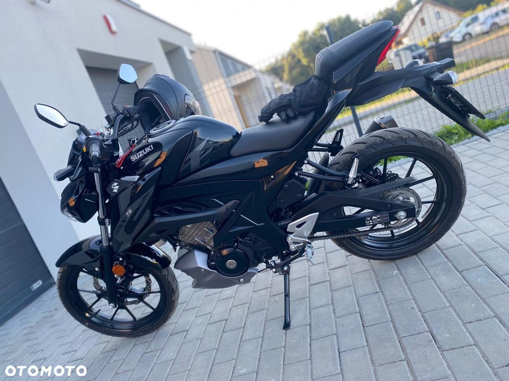 Suzuki GSX - 3