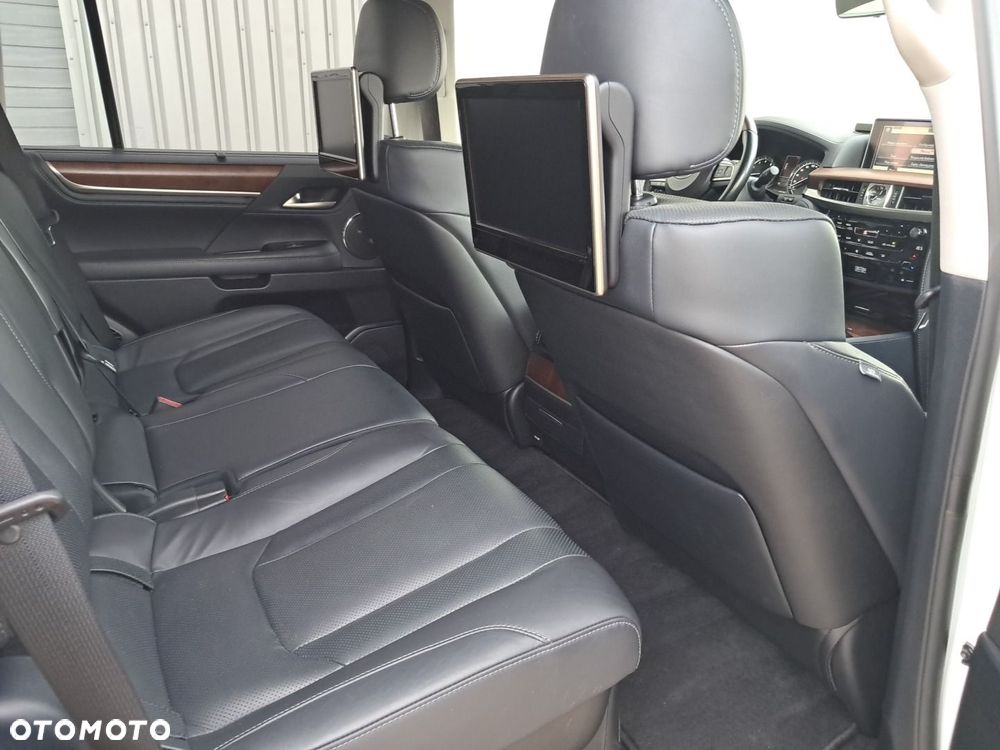 Lexus LX 570 Omotenashi - 15