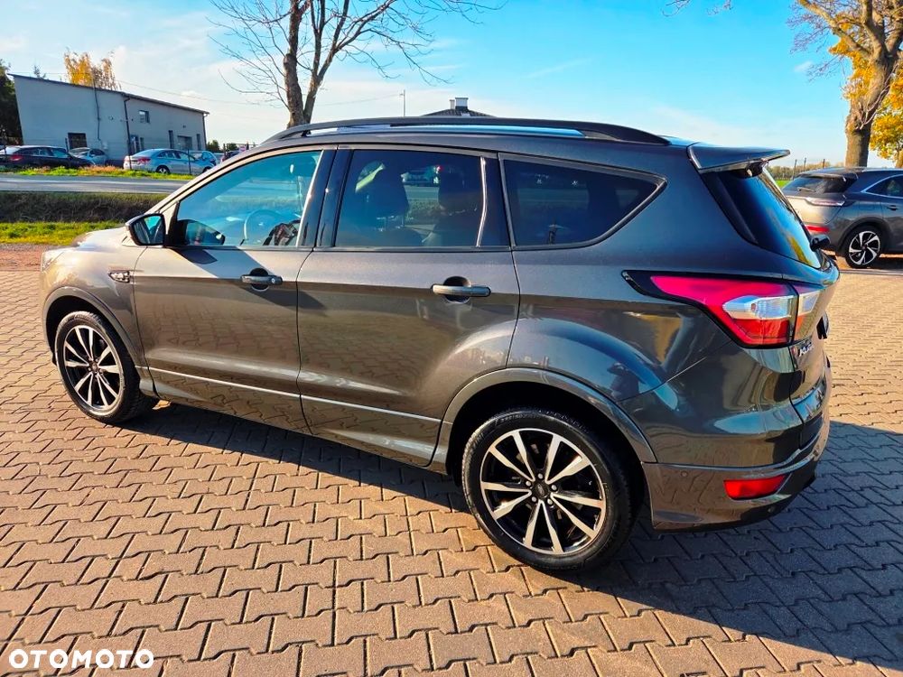 Ford Kuga 1.5 EcoBoost 2x4 ST-Line - 16