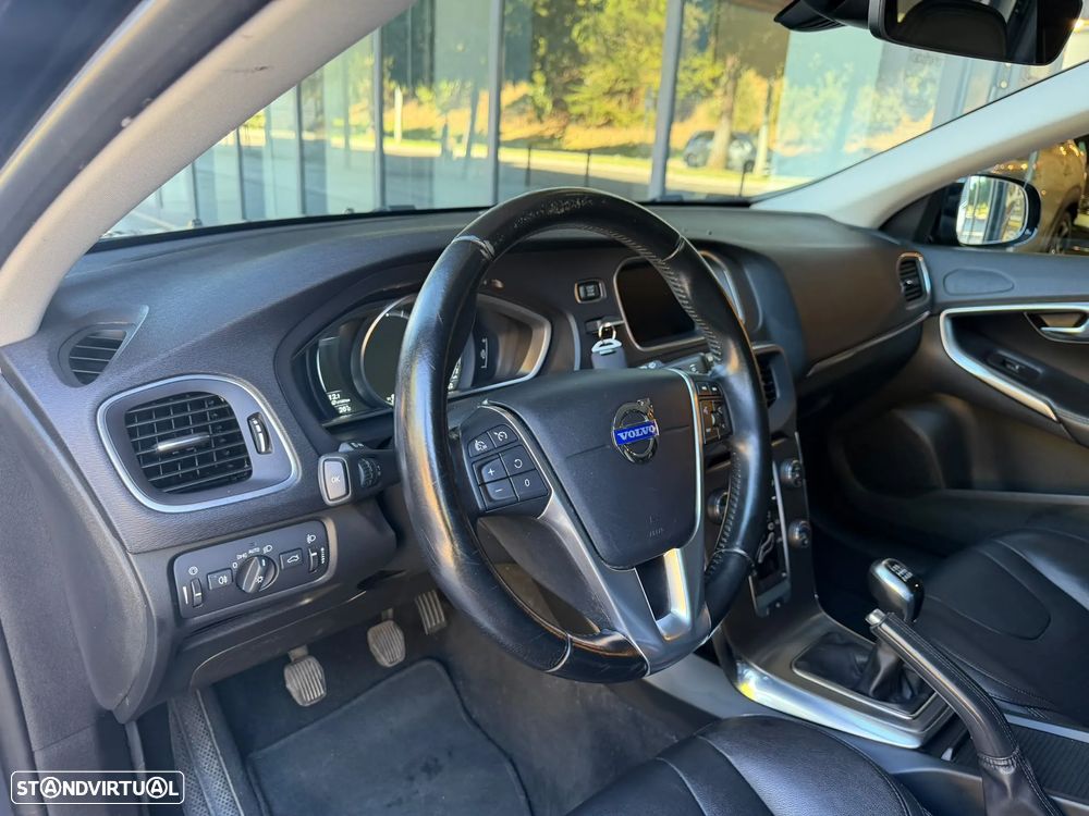 Volvo V40 D4 Summum - 8