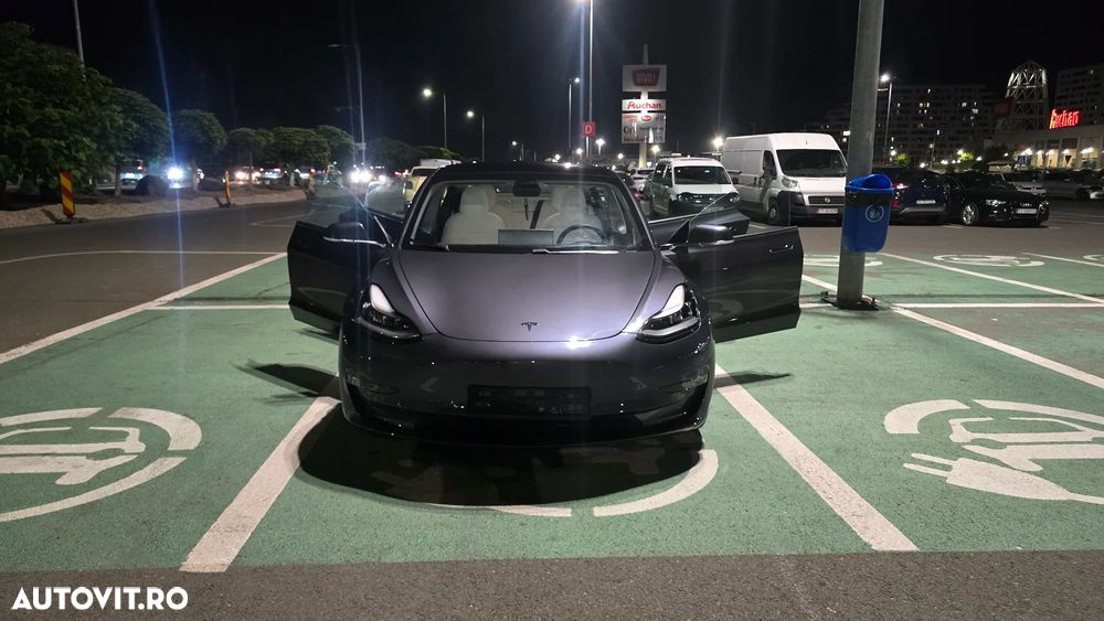 Tesla Model 3 Langstreckenbatterie Allradantrieb Dual Motor Performance - 1