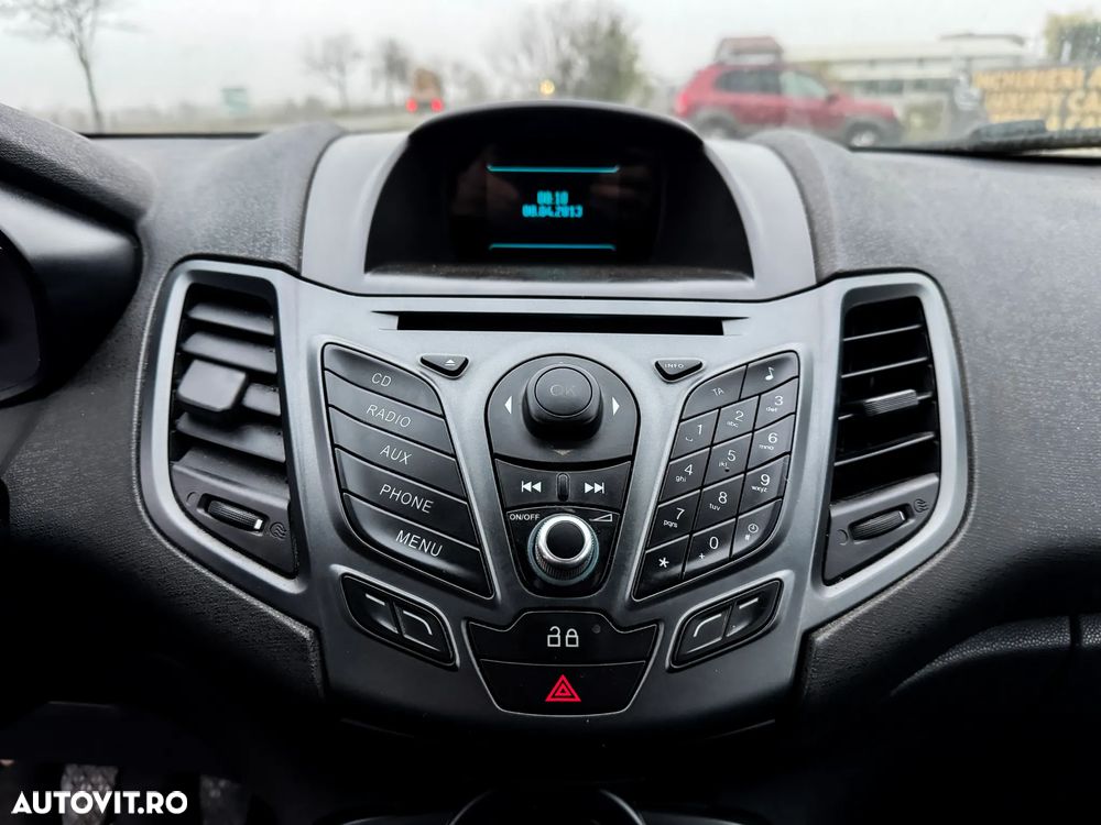 Ford Fiesta - 8