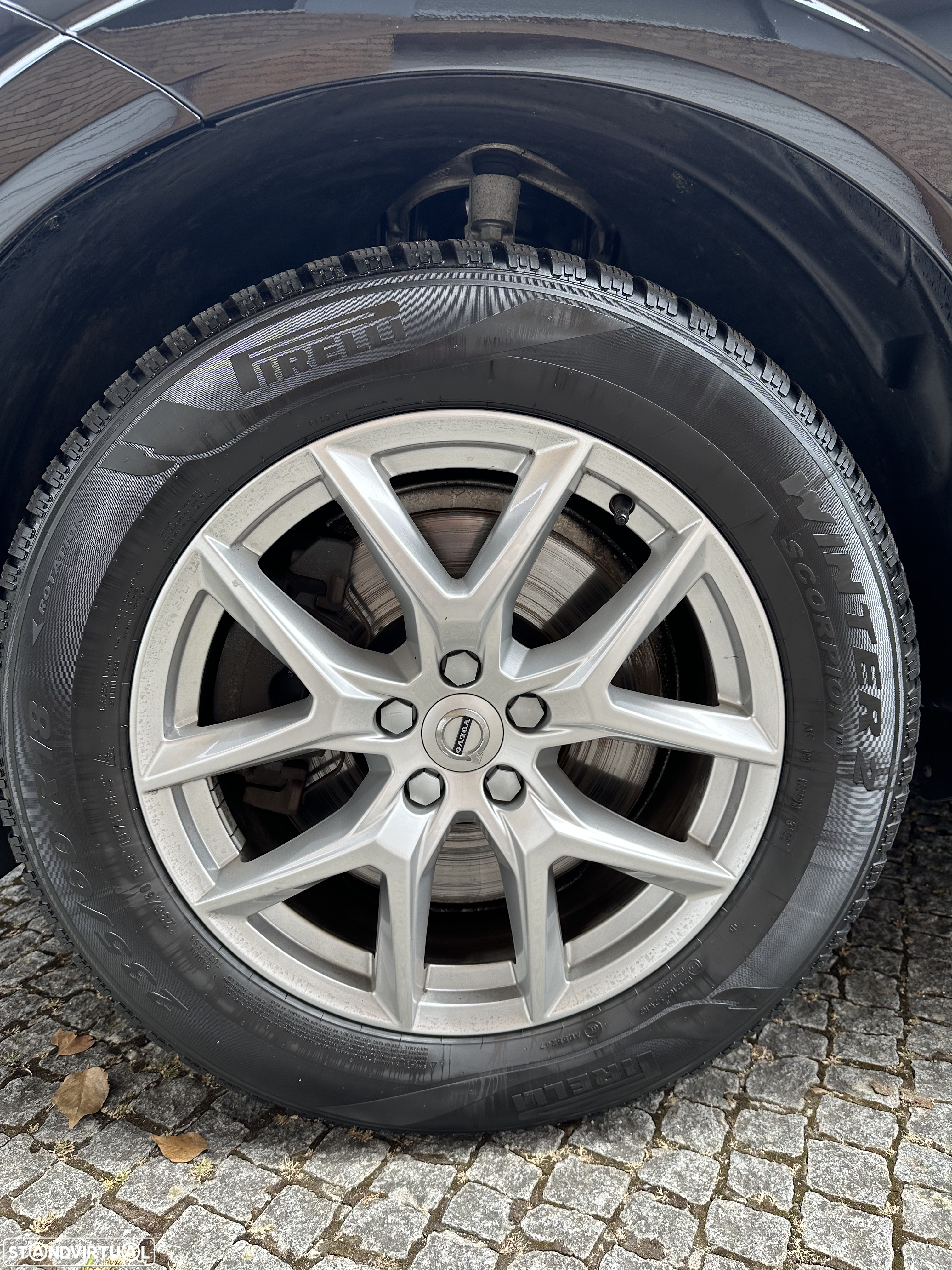 Volvo XC 60 2.0 T8 PHEV Momentum Plus AWD - 9