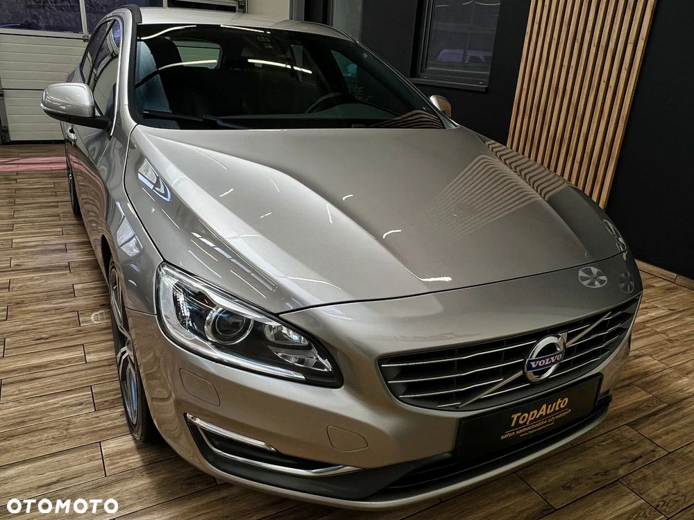 Volvo V60 D4 Geartronic Summum - 4