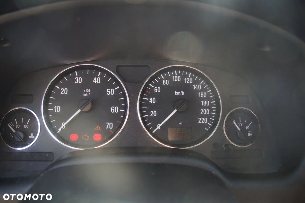 Auto na części - Opel Astra II G 1.6 16V 101 KM Z16XE F17 Z157 2002R Silnik Skrzynia Drzwi Maska Błotnik Zderzak Klapa Lampa Lusterko Klamka Szyba Deska Kokpit Sterownik Moduł Czujnik Licznik Panel Kierownica - 13