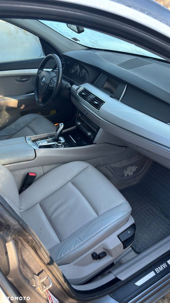 BMW 5GT 520d - 16