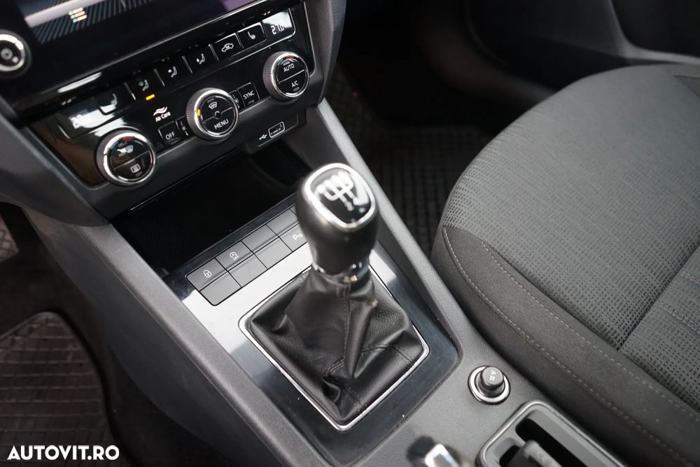 Skoda Octavia 1.6 TDI Style - 20