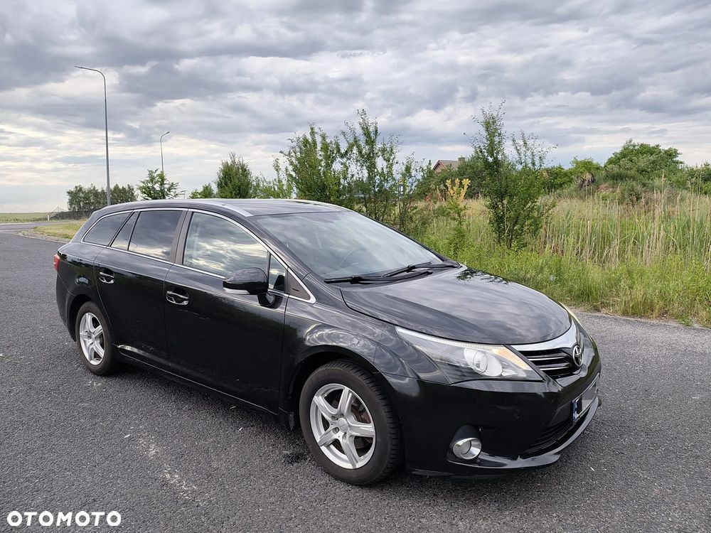 Toyota Avensis 1.8 Comfort - 6