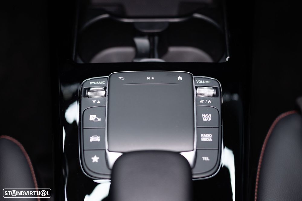 Mercedes-Benz A 180 Limousine d AMG Line Aut. - 32