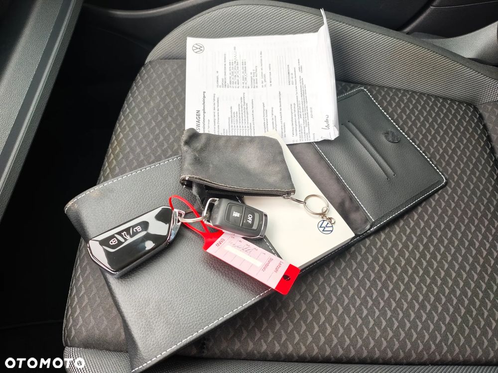 Volkswagen Golf 1.5 eTSI OPF DSG Active - 23