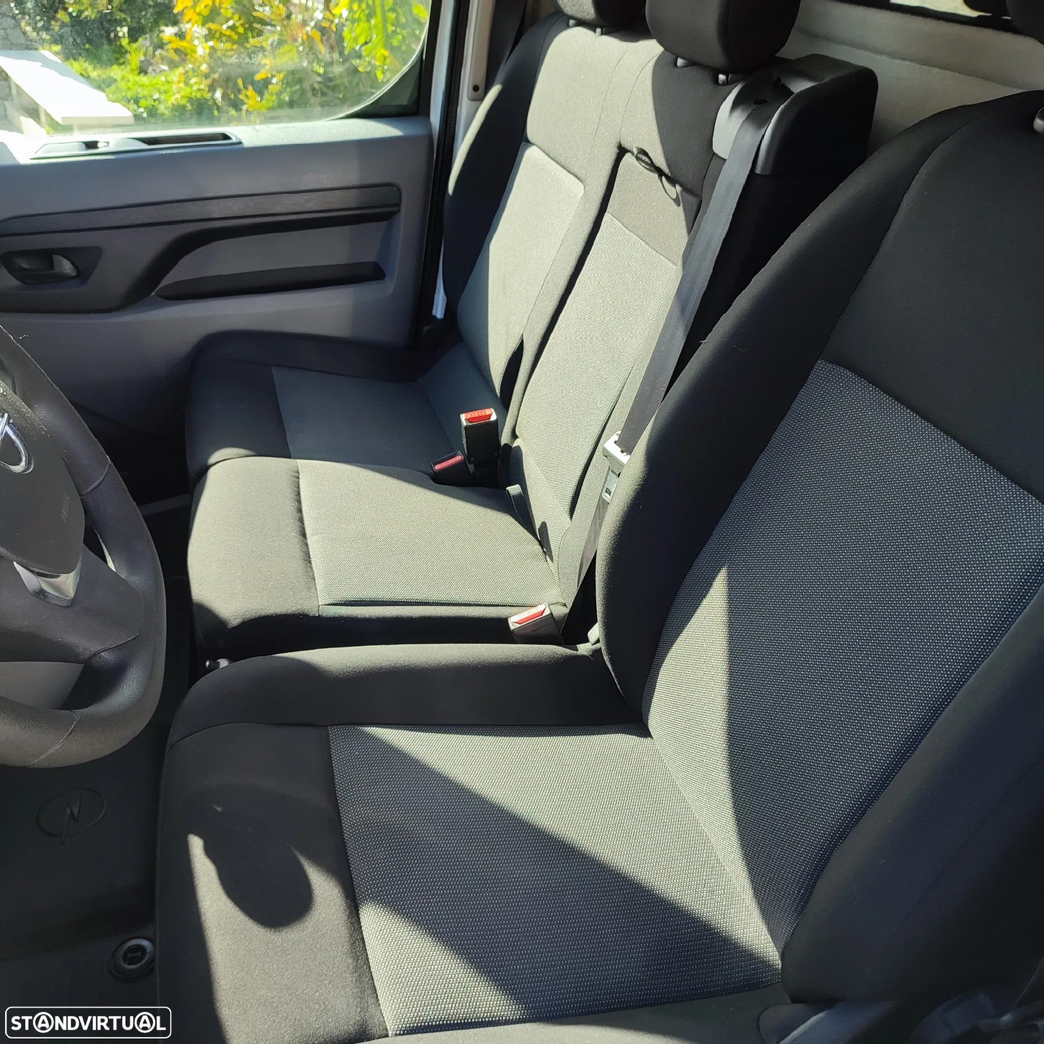 Opel Vivaro - 2