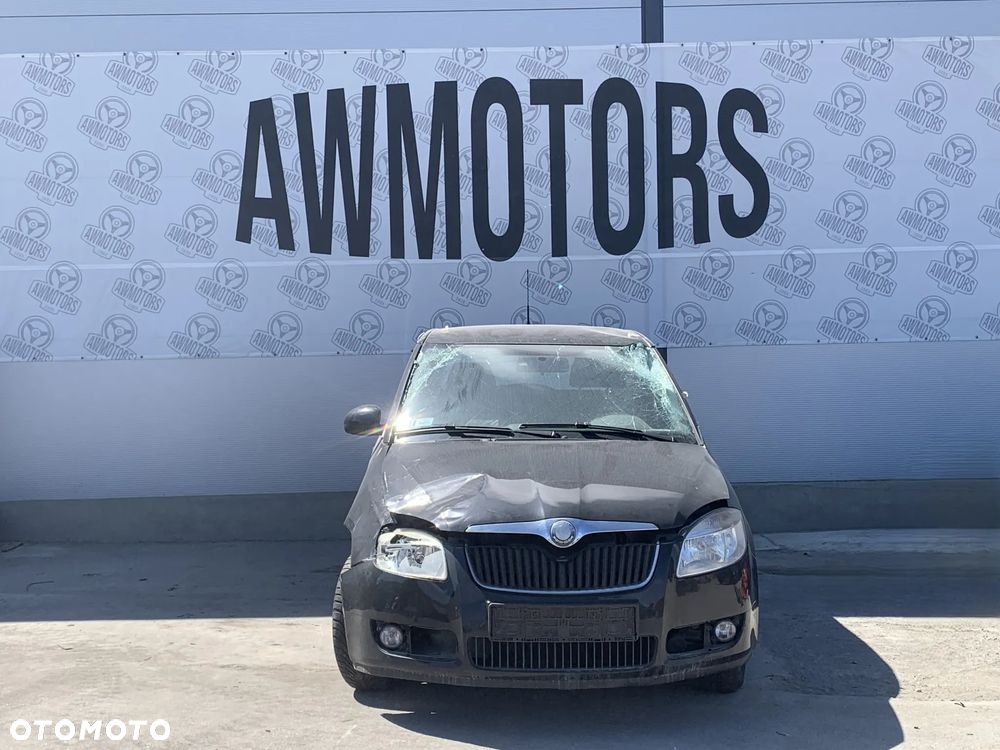 SKODA FABIA 2009 *SAMOCHÓD NA CZĘŚCI* 4578 1Z / F9R  MASKA, LAMPA, DRZWI, LUSTERKO, ZDERZAK, GRILL, BŁOTNIK, KLAPA, BELKA, DESKA, FOTELE, KANAPA, ĆWIARTKA KIEROWNICA, TARCZE, ZACISKI, ZAWIESZENIE, KOMPLETNY PRZÓD, KOMPLETNY TYŁ, LICZNIK, ZEGARY, PRAWE LEWE PRZÓD TYŁ - 4