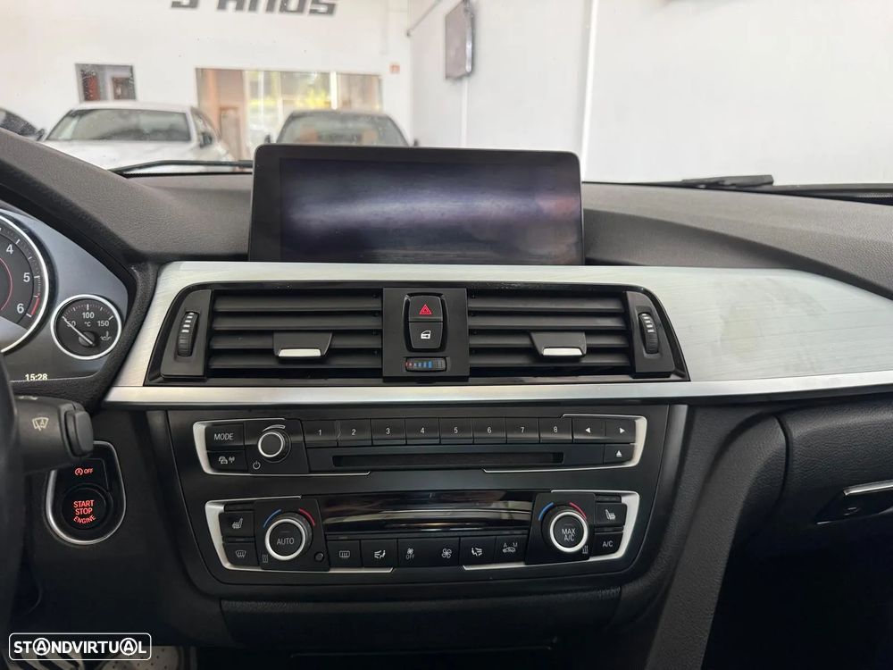 BMW 320 d Touring Auto Pack M - 18