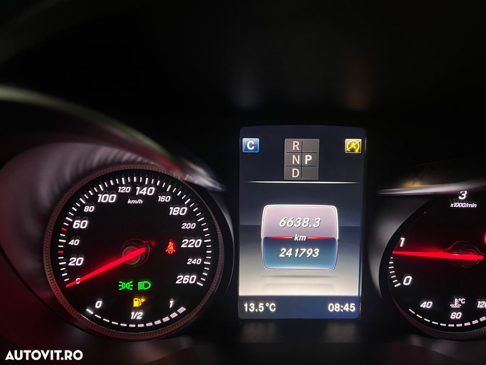 Mercedes-Benz GLC Coupe 250 d 4Matic 9G-TRONIC AMG Line - 27