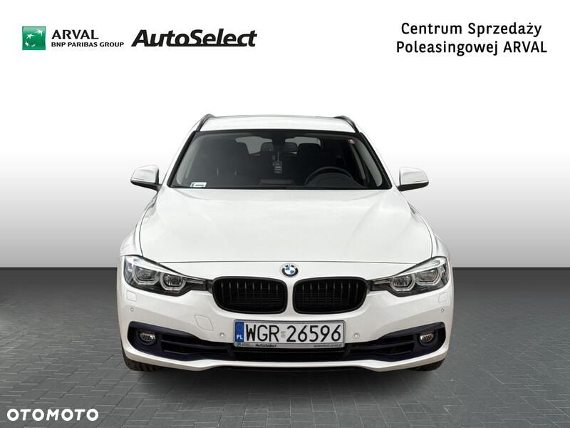 BMW Seria 3 318i GPF - 10