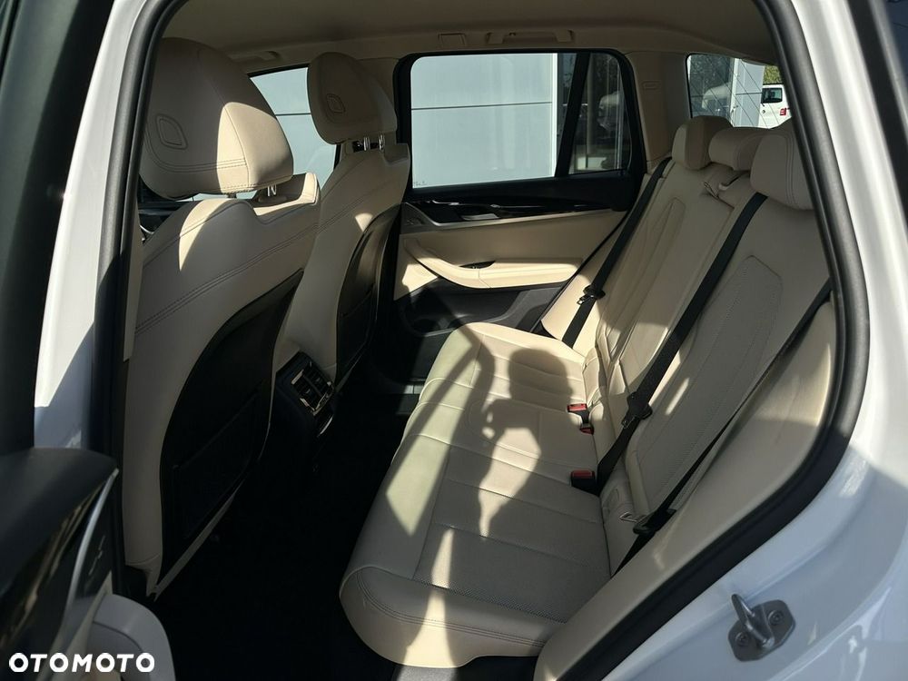 BMW X3 xDrive30e Advantage - 18