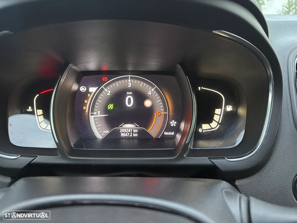 Renault Grand Scénic dCi 110 EDC Paris - 1