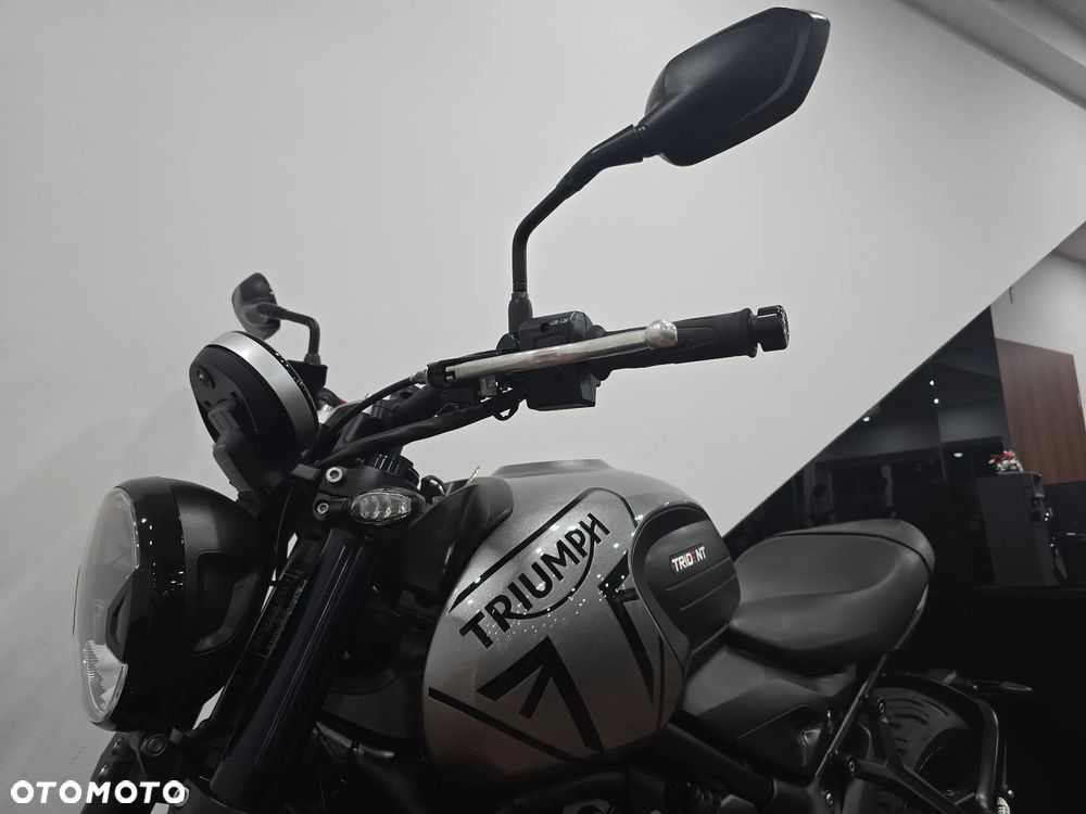 Triumph Trident - 19