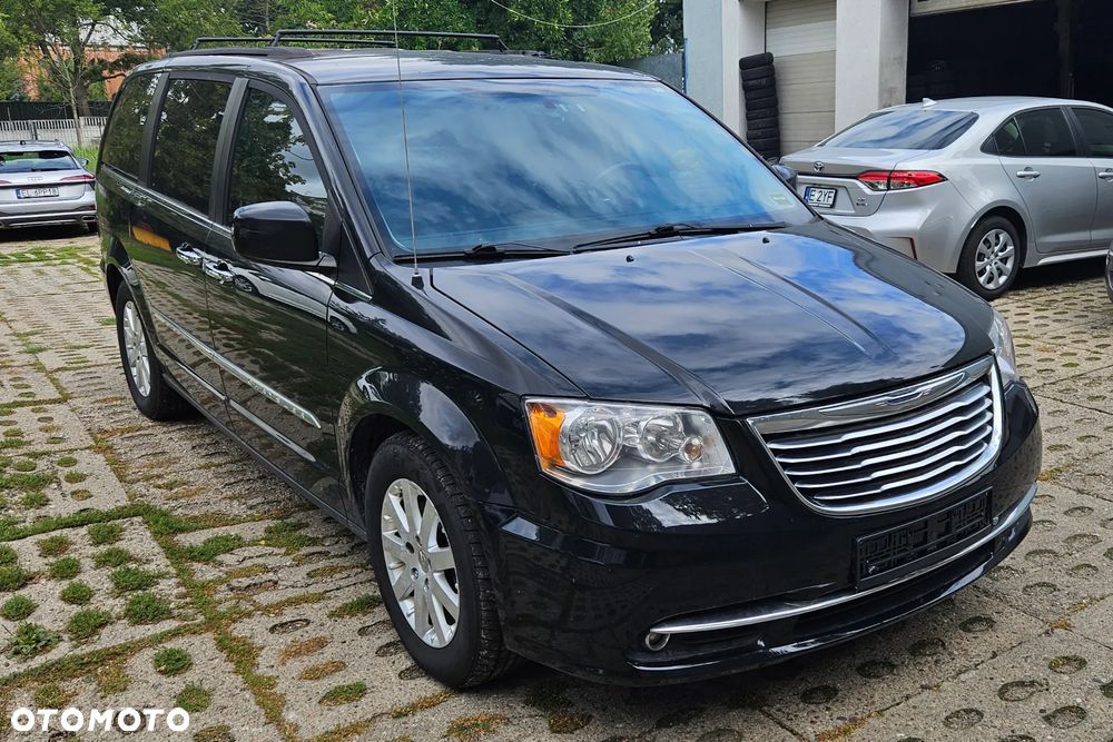 Chrysler Town & Country 3.6 Touring - 2