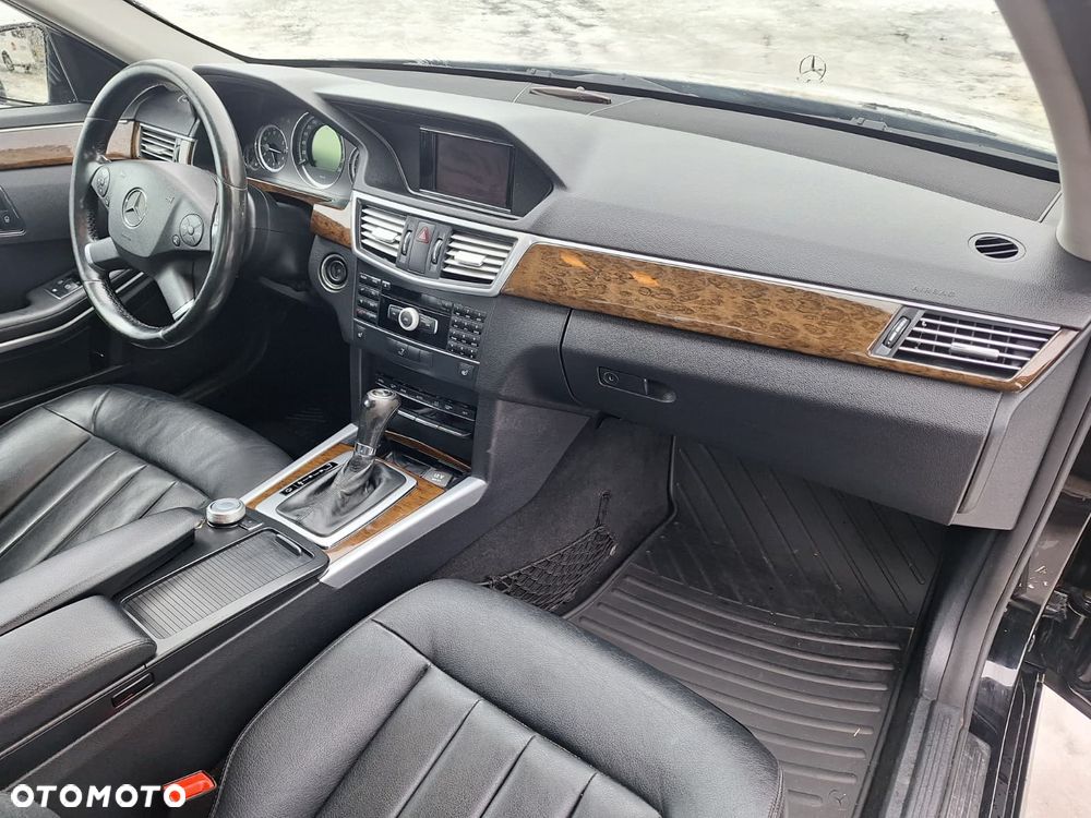 Mercedes-Benz Klasa E 200 CDI DPF BlueEFFICIENCY Automatik Avantgarde - 17