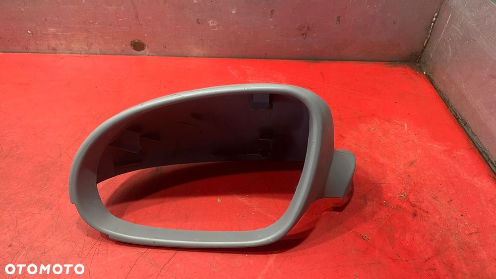 OBUDOWA LUSTERKO PASSAT B6 LEWA - 2