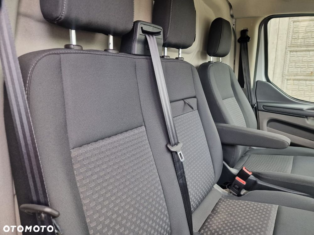 Ford Transit Custom - 11