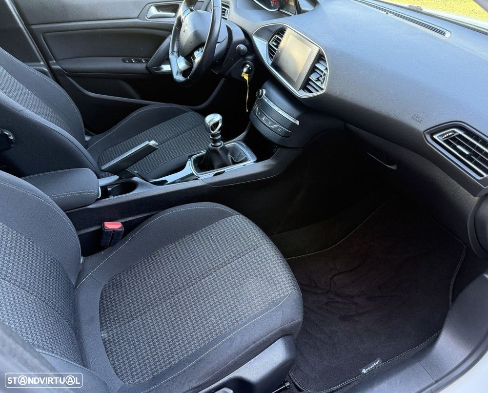 Peugeot 308 1.5 BlueHDi Active Pack - 27