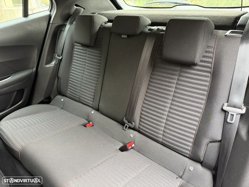 Peugeot e-2008 Active Pack - 24