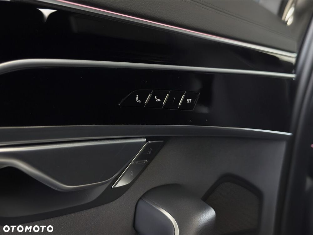 Audi A8 - 21