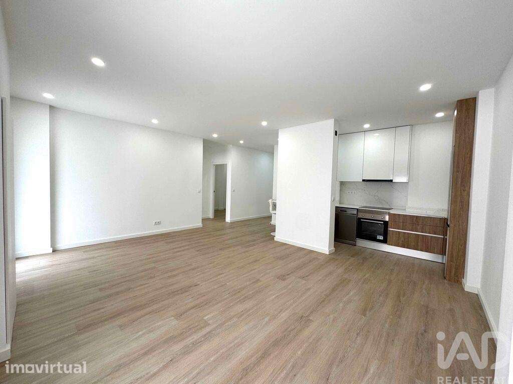 Apartamento T4 em Rio de Mouro de 102 m2 - Grande imagem: 3/40