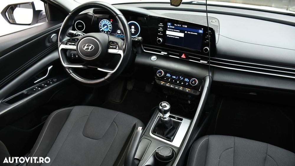 Hyundai Elantra 1.6 l 123 CP 6MT Exclusive - 9