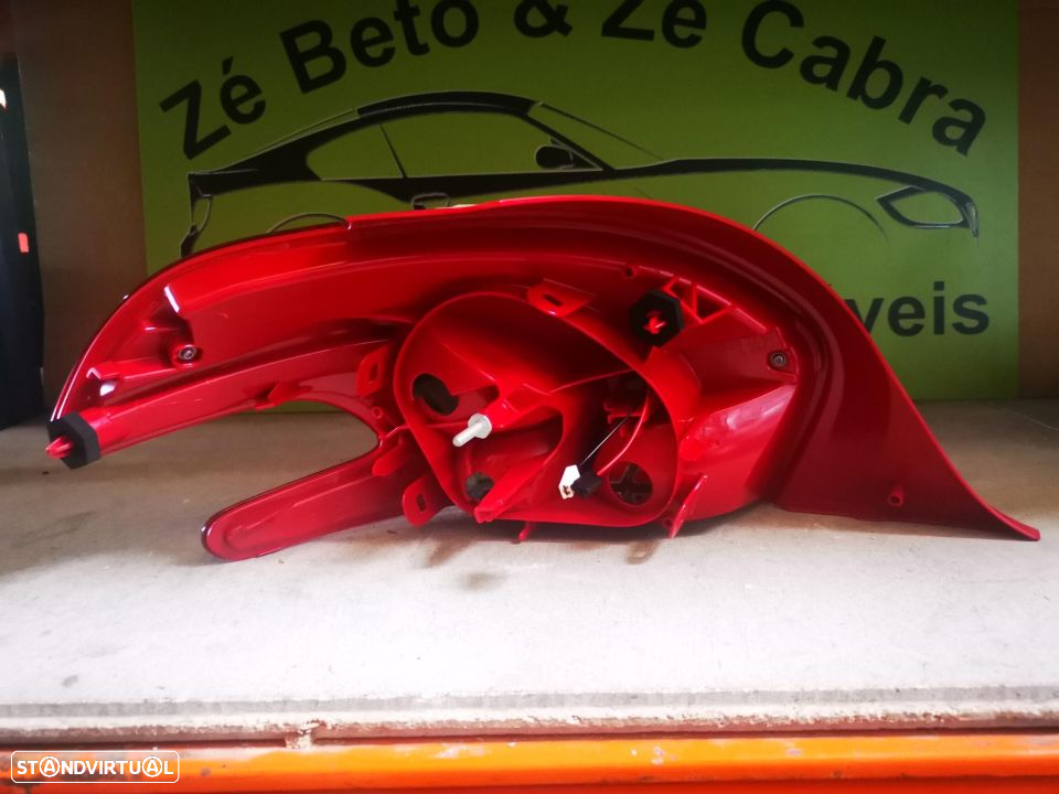 PEUGEOT 208 FAROLIM DIREITO - FT224 - 4