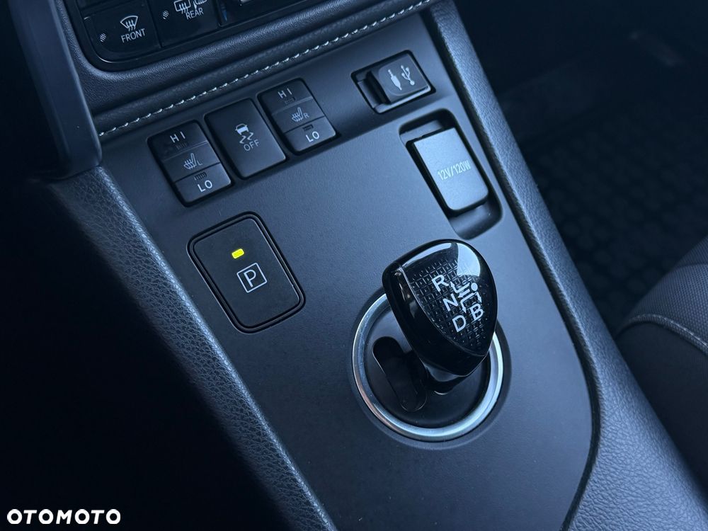Toyota Auris 1.8 HSD Luna - 32