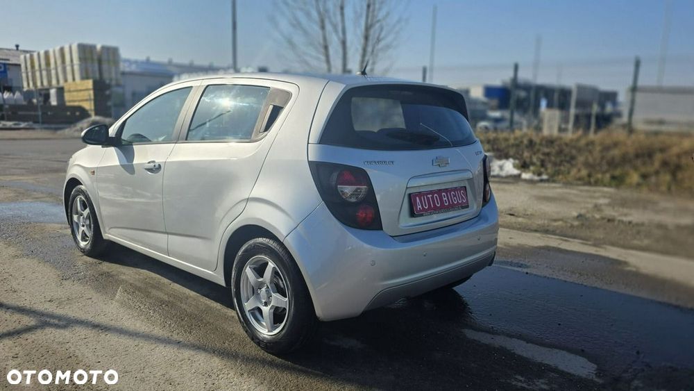 Chevrolet Aveo - 6