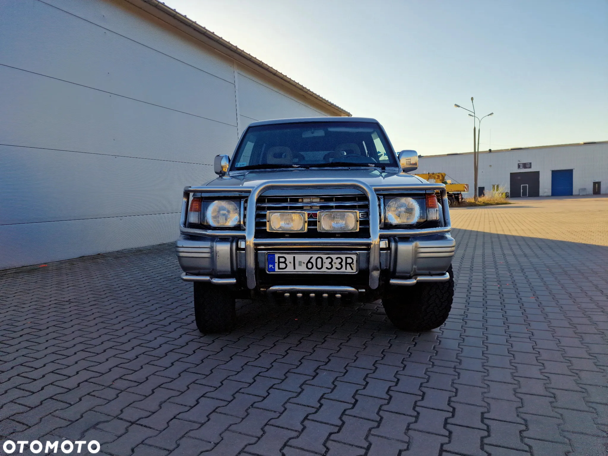 Mitsubishi Pajero - 10