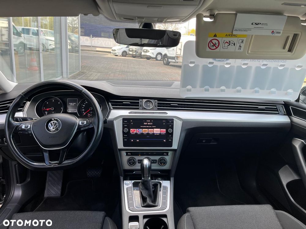 Volkswagen Passat 2.0 TDI SCR DSG Comfortline - 19