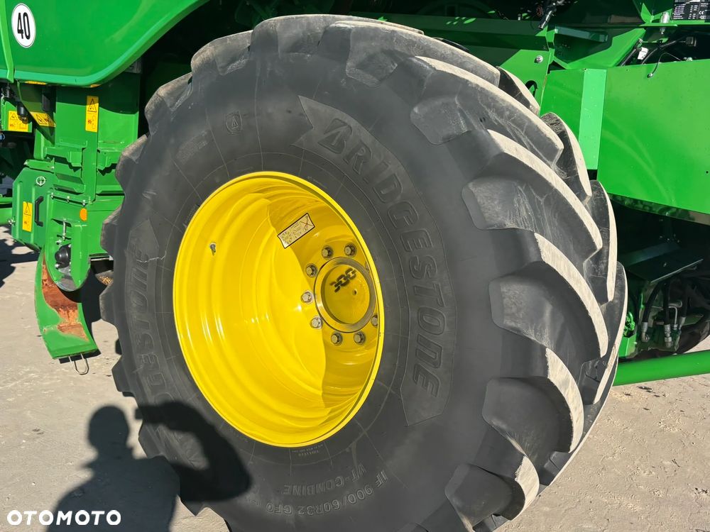 John Deere T670i - 16