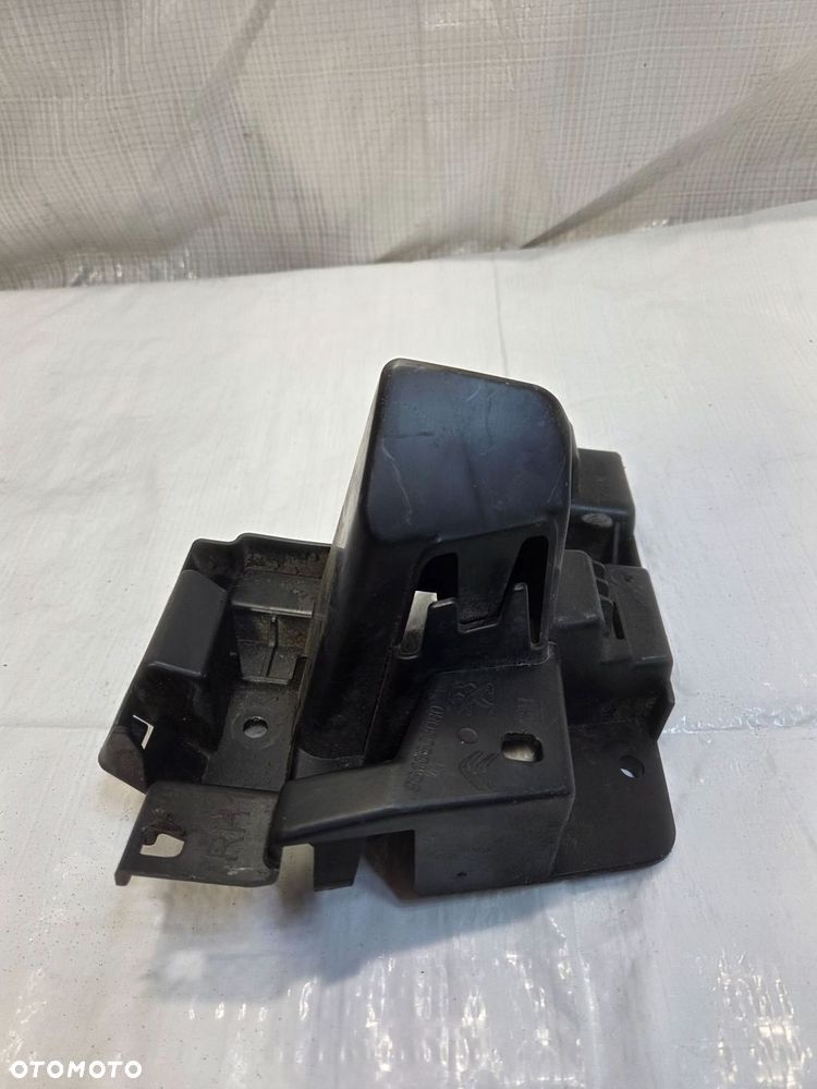 ŚLIZG ZDERZAKA PRAWY TYŁ BERLINGO 4 IV RIFTER COMBO E PROACE 9816808080 - 1