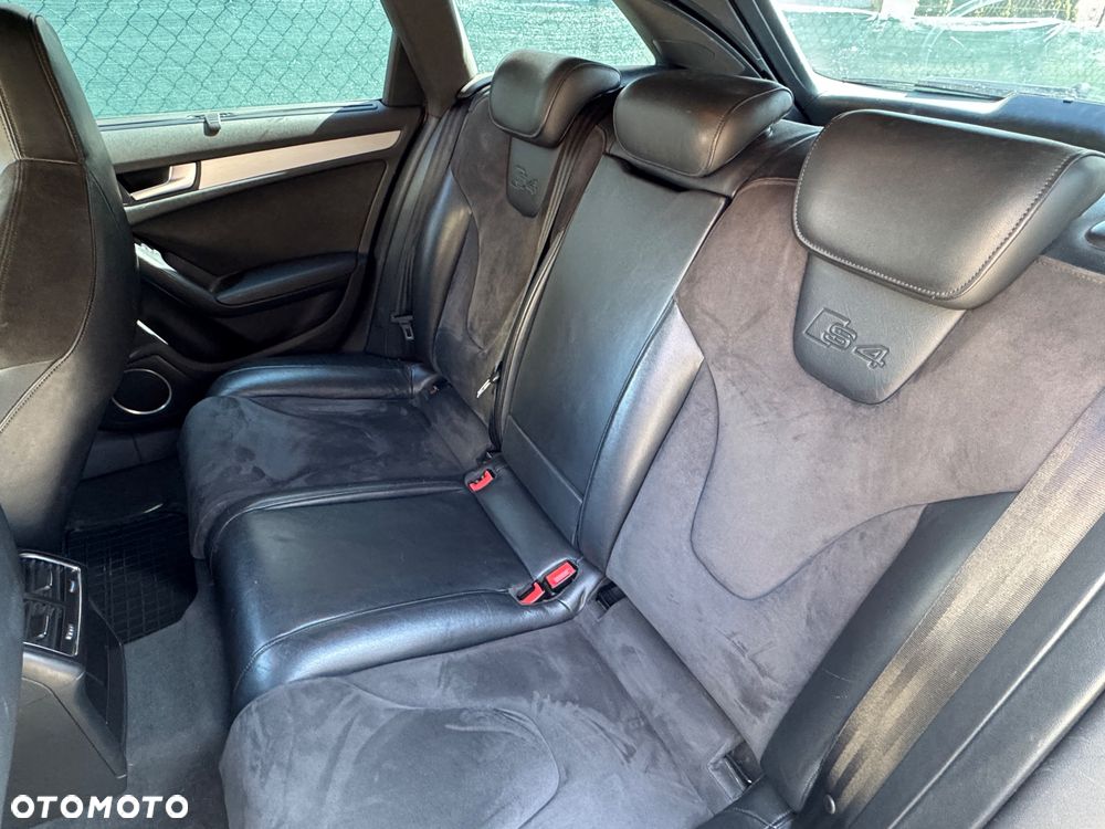 Audi S4 Avant S tronic - 10