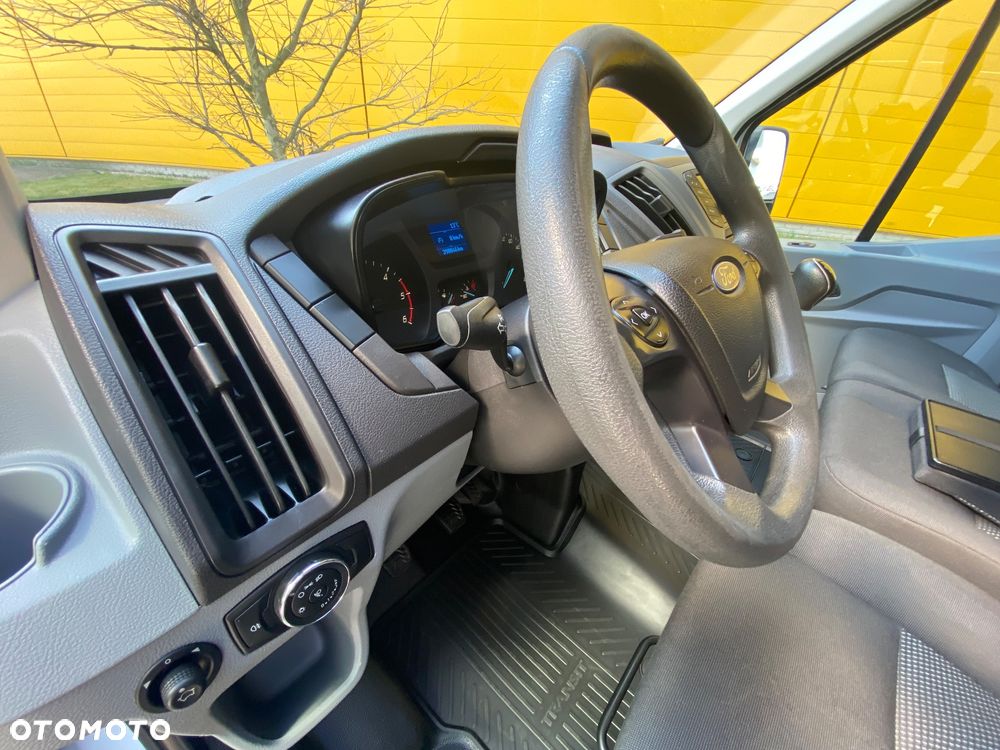 Ford Transit - 10