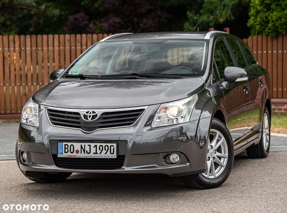 Toyota Avensis 2.0 D-4D Sol+NAVI - 1