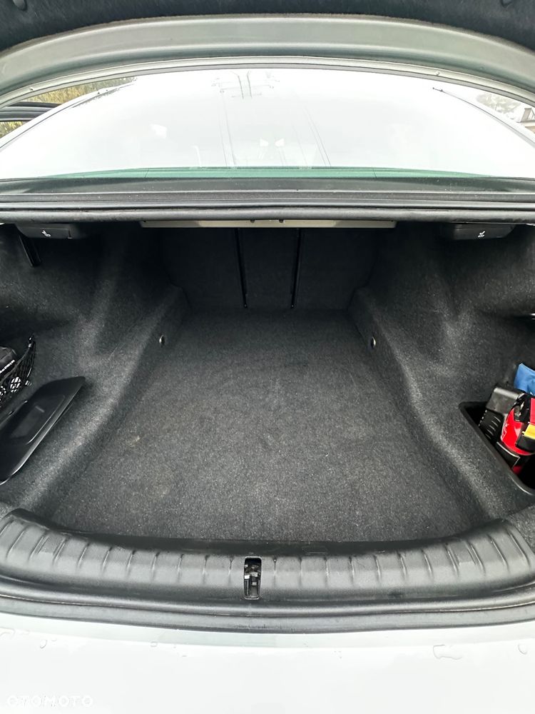 BMW Seria 5 530i xDrive Luxury Line - 14