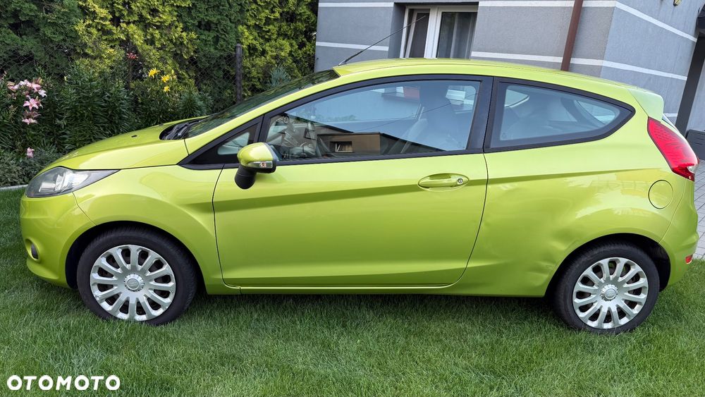 Ford Fiesta 1.25 Ambiente - 2