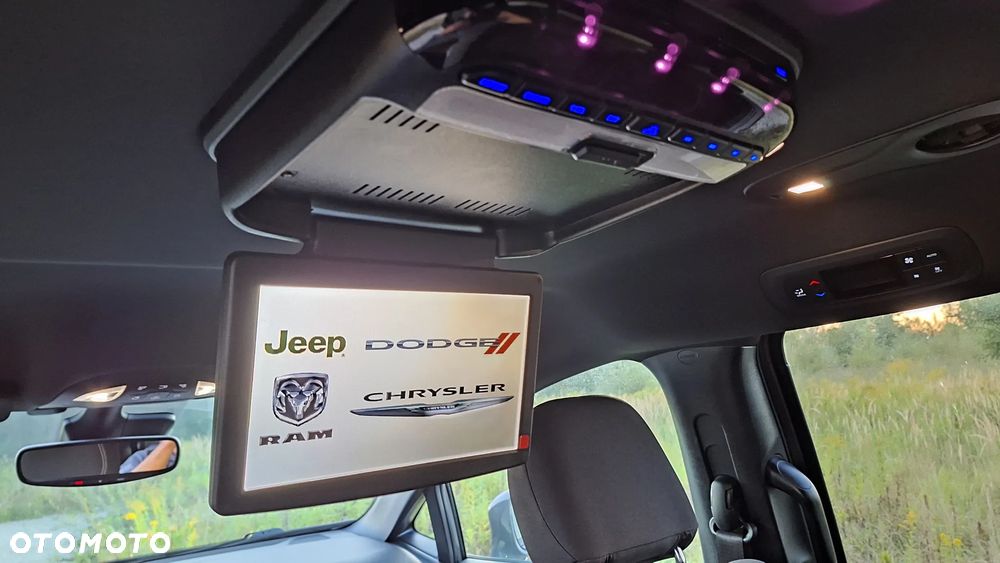 Chrysler Pacifica - 19