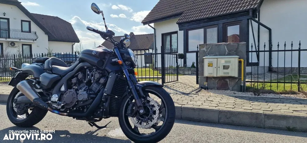 Yamaha V-MAX - 7