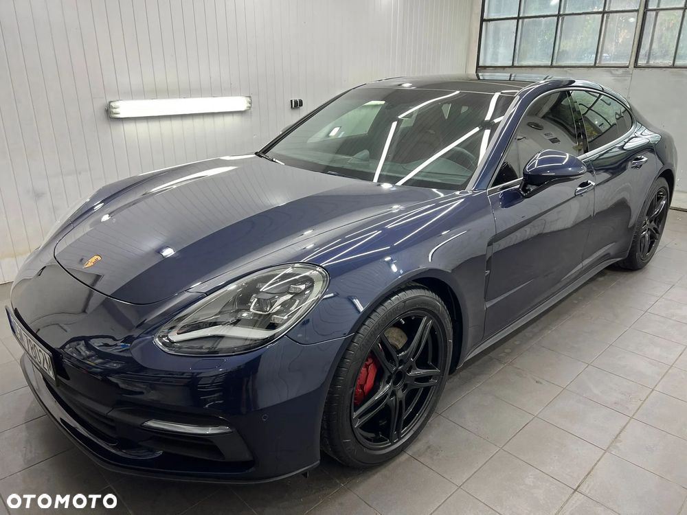 Porsche Panamera 4 - 1