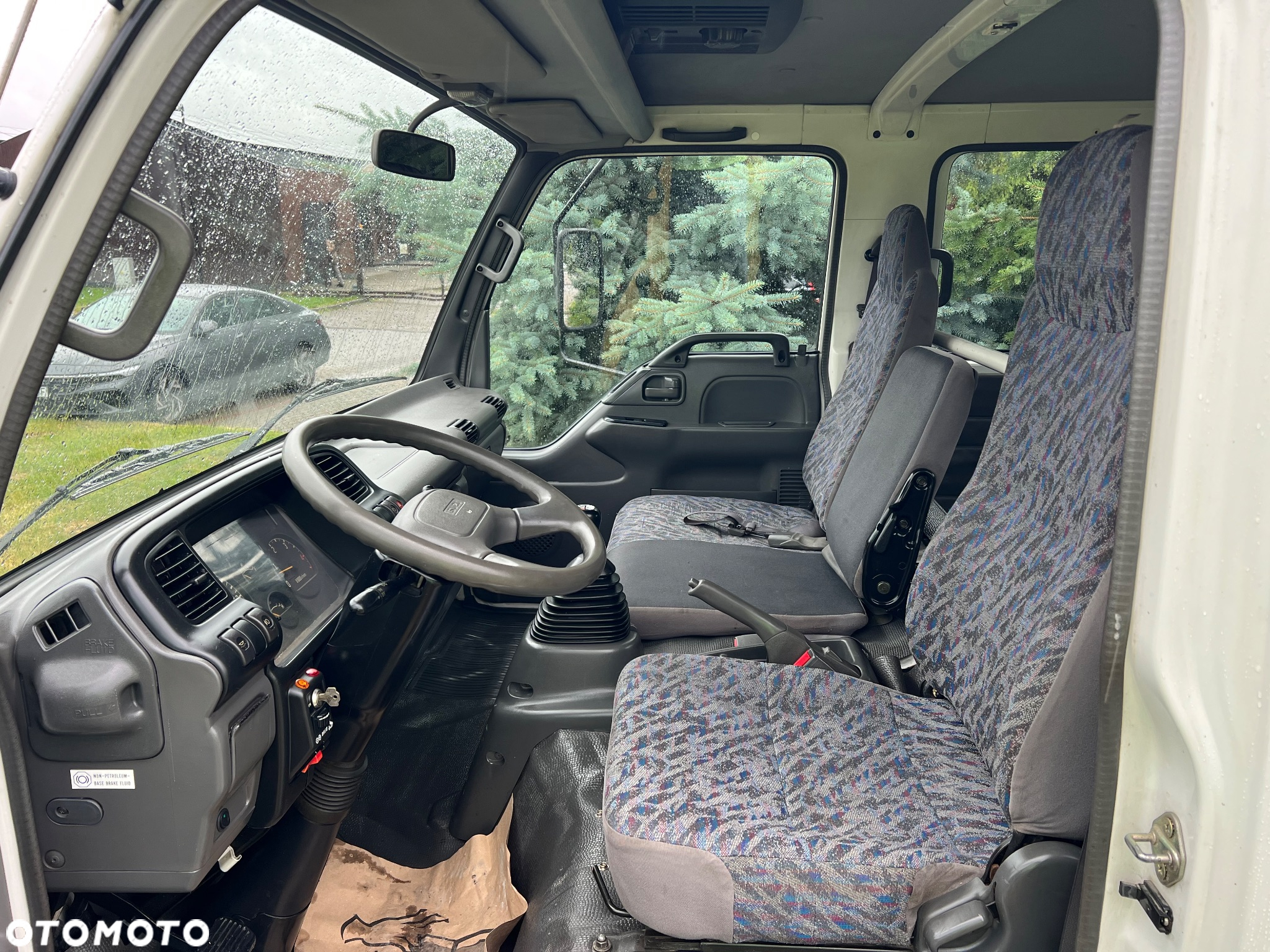Isuzu NPR - 7