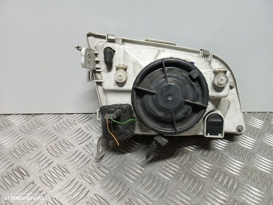 FAROL ESQUERDO MITSUBISHI SPACE STAR LIMUSINA 1999 -MR392741 - 2