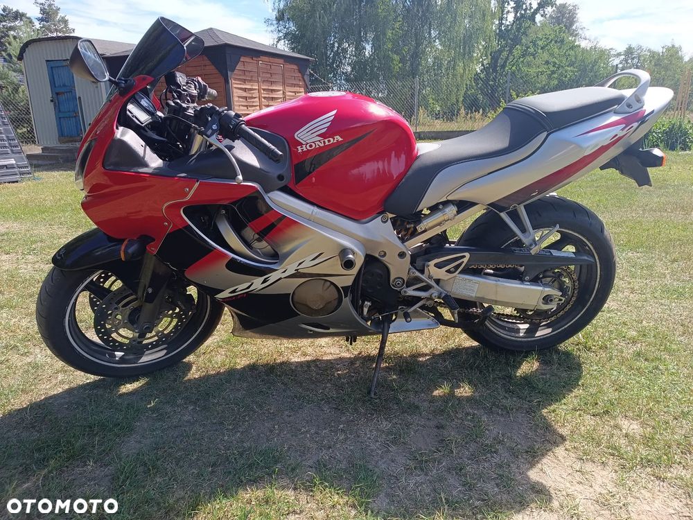 Honda CBR - 1