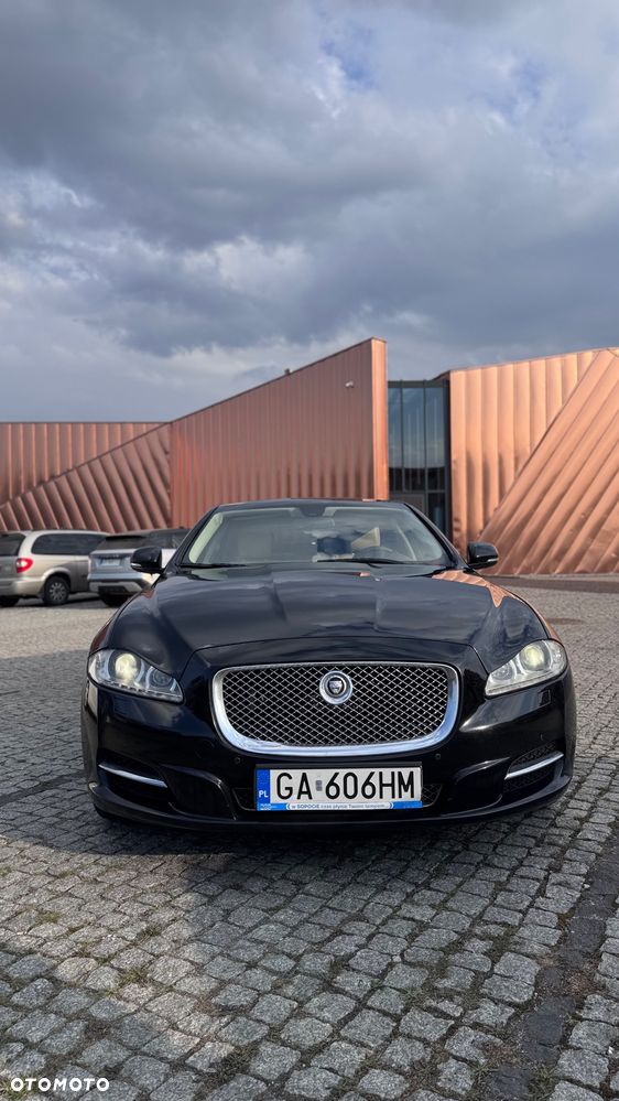 Jaguar XJ 3.0 D V6 LWB Premium Luxury - 1